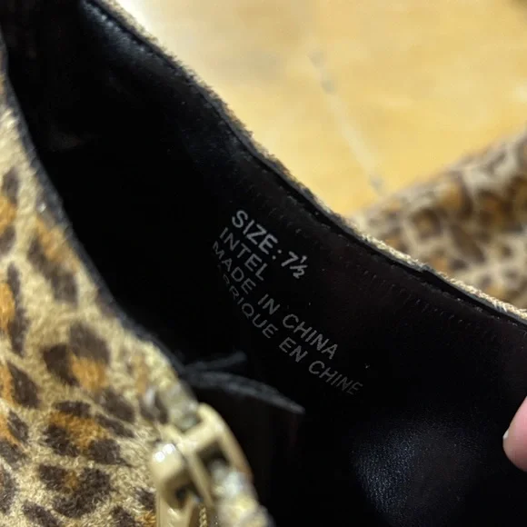 Intel Leopard Pattern Ankle Booties - Picture 4 of 6